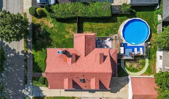 17 Marden St, Cranston, RI 02910