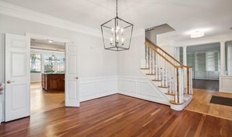 8802 NORTHERN SPRUCE Ln, Alexandria, VA 22309