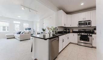 24588 BYRNE MEADOW Sq 302, Aldie, VA 20105