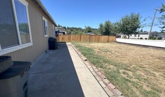 5782 MONTCLAIRE Way, Springfield, OR 97478