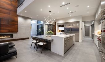 21 Drifting Shadow Way, Las Vegas, NV 89135