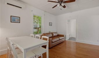 21 Clinton Ave, Newport, RI 02840