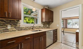 389 Great Rd, Lincoln, RI 02865