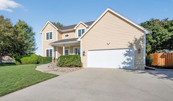 1235 Bentwood Ct, Altoona, IA 50009
