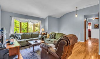 26 Allen Dr, Allentown, NJ 08501