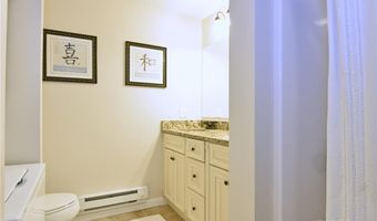 17 Melbourne Dr, Narragansett, RI 02882