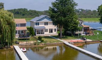 22869 W Lake Shore Dr, Antioch, IL 60002