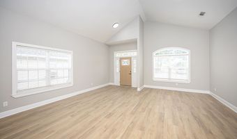 345 Bowen St, Biloxi, MS 39530