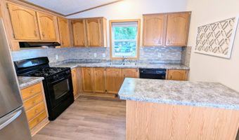 270 Violet Ln E, Altoona, WI 54720