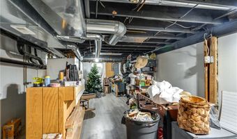 15390 Cenfield St NE, Alliance, OH 44601