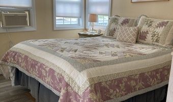 13 Thompson Rd A, Bourne, MA 02532