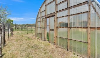 51 Atalaya Rd, Arroyo Hondo, NM 87513