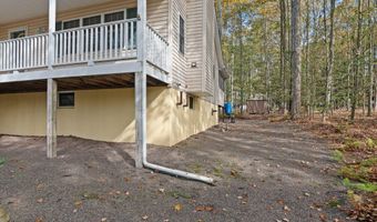 104 Merriment Ln, Blakeslee, PA 18610