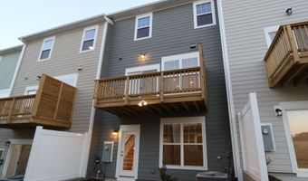 2730 Hunter Woods Dr, Apex, NC 27502