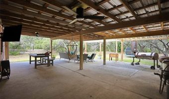 1402 W Johnson Ave, Aransas Pass, TX 78336