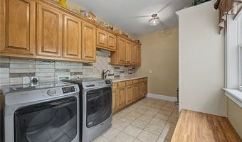 219 Ridgefield St, Bentonville, AR 72712