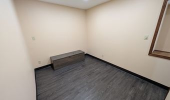 305 E 38th St, Anderson, IN 46013