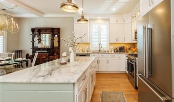 15 Castle St 9, East Greenwich, RI 02818