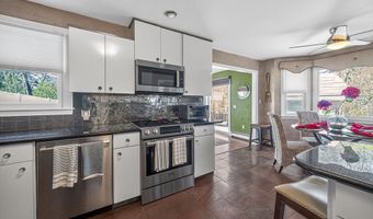 22 Mcrayne Hill Rd, Billerica, MA 01821