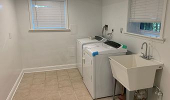 2356 S PIERCE St, Arlington, VA 22202