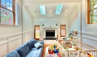 7538 MORNINGSIDE Dr NW, Washington, DC 20012
