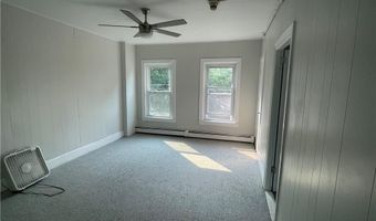 4 Brayton Ct 2L, Cumberland, RI 02864