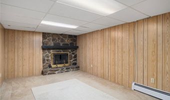 141 Peckham Rd, Little Compton, RI 02837