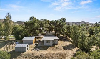 32651 Teller Ave, Agua Dulce, CA 91390