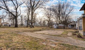 411 E Walker St, Ash Grove, MO 65604