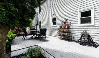 460 Schooner Ave, Jamestown, RI 02835