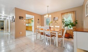 4 Crest Hill Dr, Alloway, NJ 07461