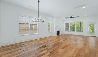 5102 SW Stanford Ct, Bentonville, AR 72713