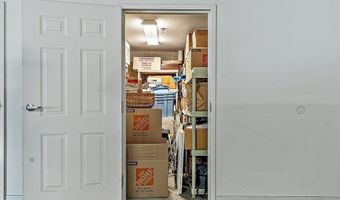 170 Haverhill St 136, Andover, MA 01810
