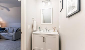 11 Kendall Ct, Charlestown, RI 02813