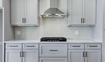 7648 S Shoreline Blvd, Benton, AR 72019