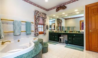 208 Tourtellot Hill Rd, Glocester, RI 02814