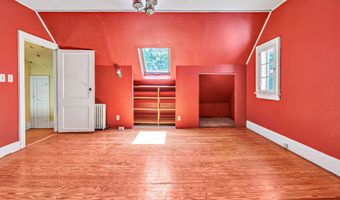 13 Hoyt Rd, Bethel, CT 06801