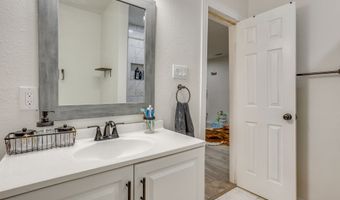 109 W Purdom Ave, Alvarado, TX 76009
