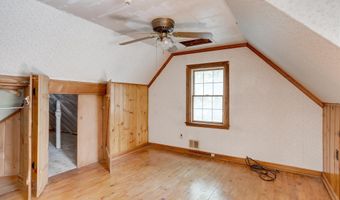 4113 PINERIDGE Dr, Annandale, VA 22003