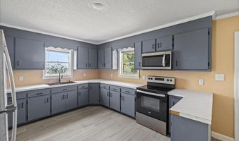 1330 E Hanrahan Rd, Ayden, NC 28513