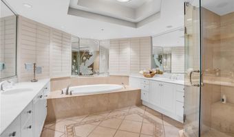 425 Dockside Dr 405, Naples, FL 34110