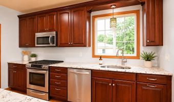 138 Church St, Belford, NJ 07718