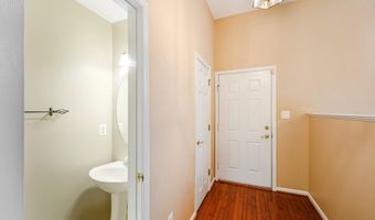 43191 RIDERS Sq, Broadlands, VA 20148