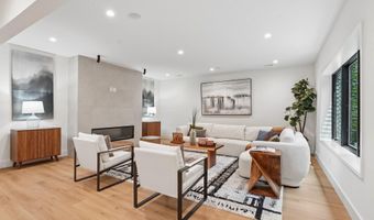 8302 ROBEY Ave, Annandale, VA 22003