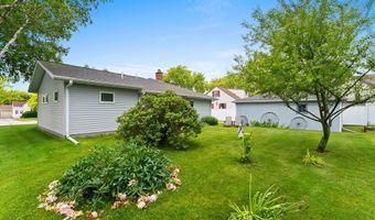 120 Vernon St, Algoma, WI 54201