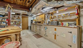 876 S Brooksvale Rd, Cheshire, CT 06410
