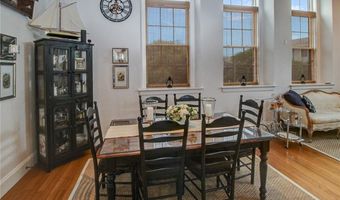 32 Carey Street St, Newport, RI 02840