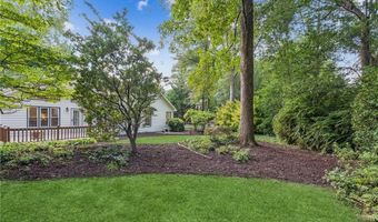 1102 Pine Grove Dr, Alpharetta, GA 30009