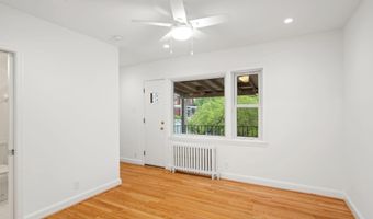 16 E LINDEN St, Alexandria, VA 22301