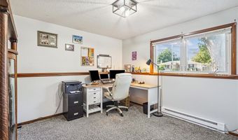 107 10th Ave SW, Altoona, IA 50009